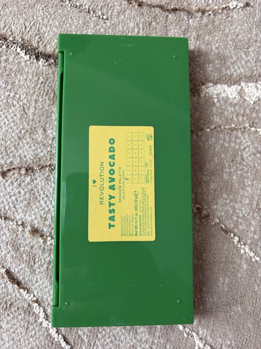 Paletka cieni Revolution