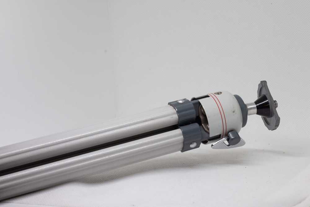 Tripé vintage Bilora