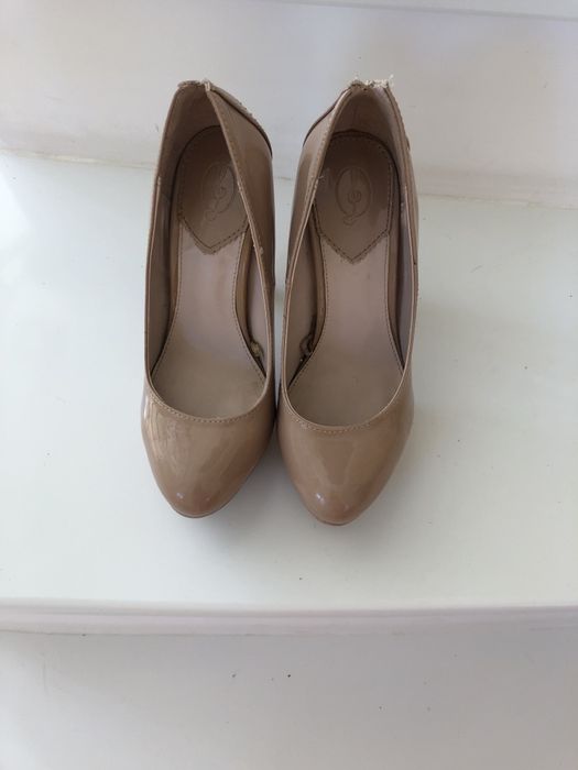Botki czolenka lakierowane camel beż lakier karmel 36 stradivarius