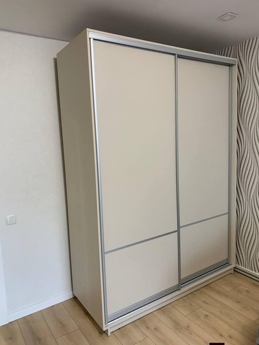 Шкафы купе. Большой выбор декора