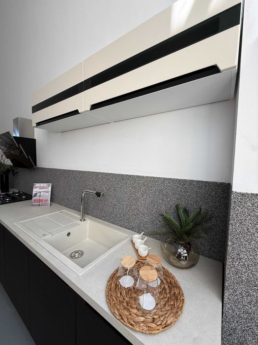 kuchnia separavi fronty fornirowane Black Red White