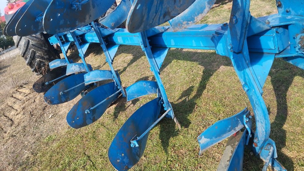 Pług obrotowy,5 skibowy, overum,nie kuhn, lemken