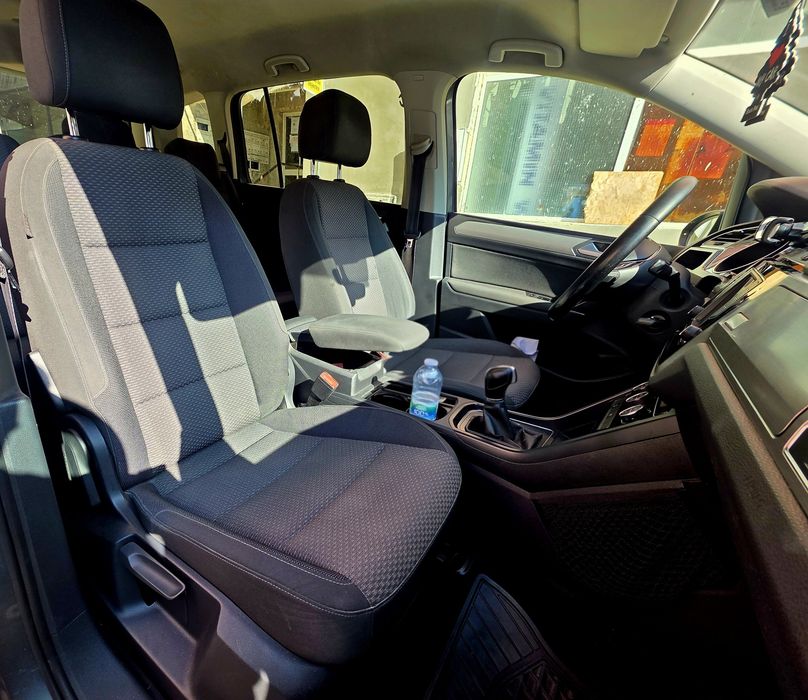 Volkswagen Touran — fotografia 8