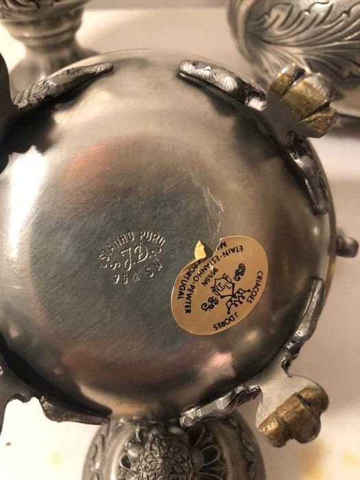 Artigos decorativos de estanho