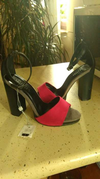 Buty rozmiar 37 sandały
