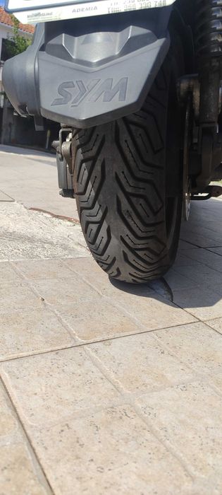 Maxi scooter SYM GTS 125 i