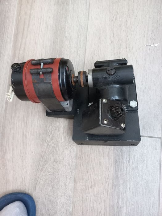 Редуктор єлектропривод