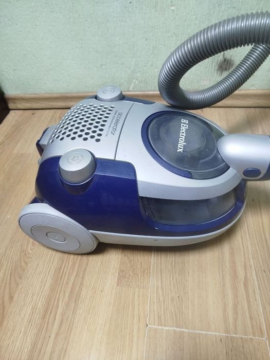 Пылесос Electrolux ZAC 6725 САМОВЫВОЗ