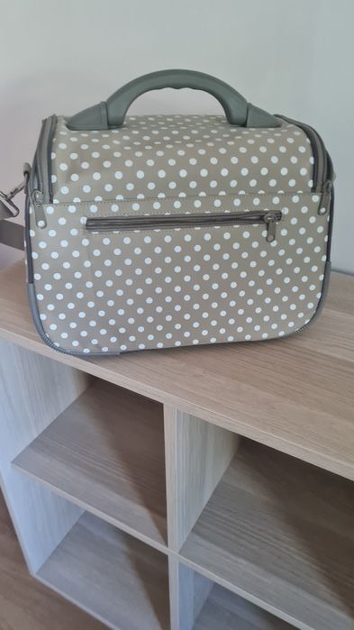 Kuferek kosmetyczny duzy na kosmetyki reed