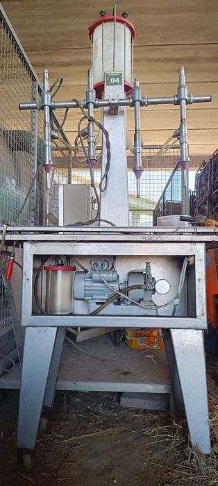 Máquina de vácuo semi automatica para engarrafamento de vinho