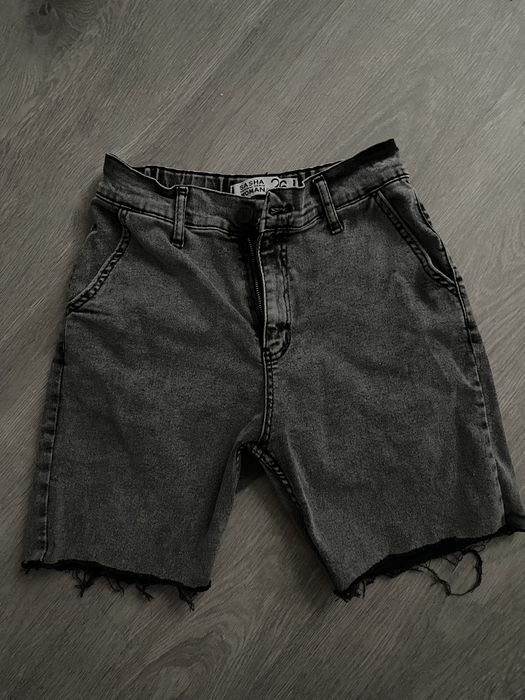 шорты бермуды сірі