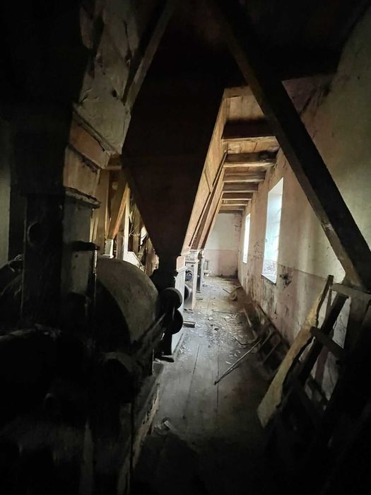 Продається старий автентичний  млин 10 км до кордону