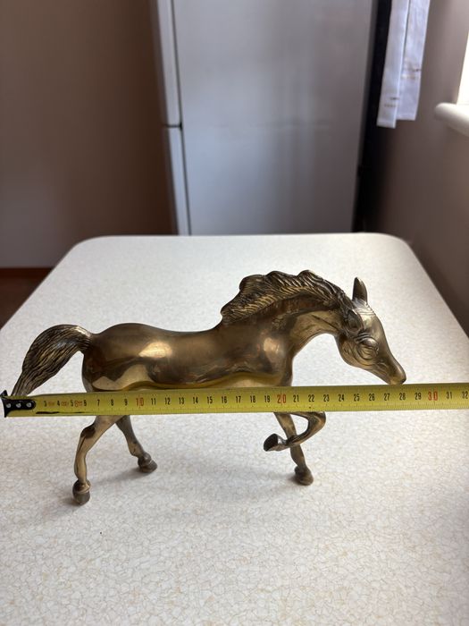 Mosiężny koń rumak 28 cm długości