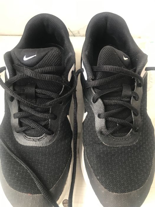 Кросівки    NIKE