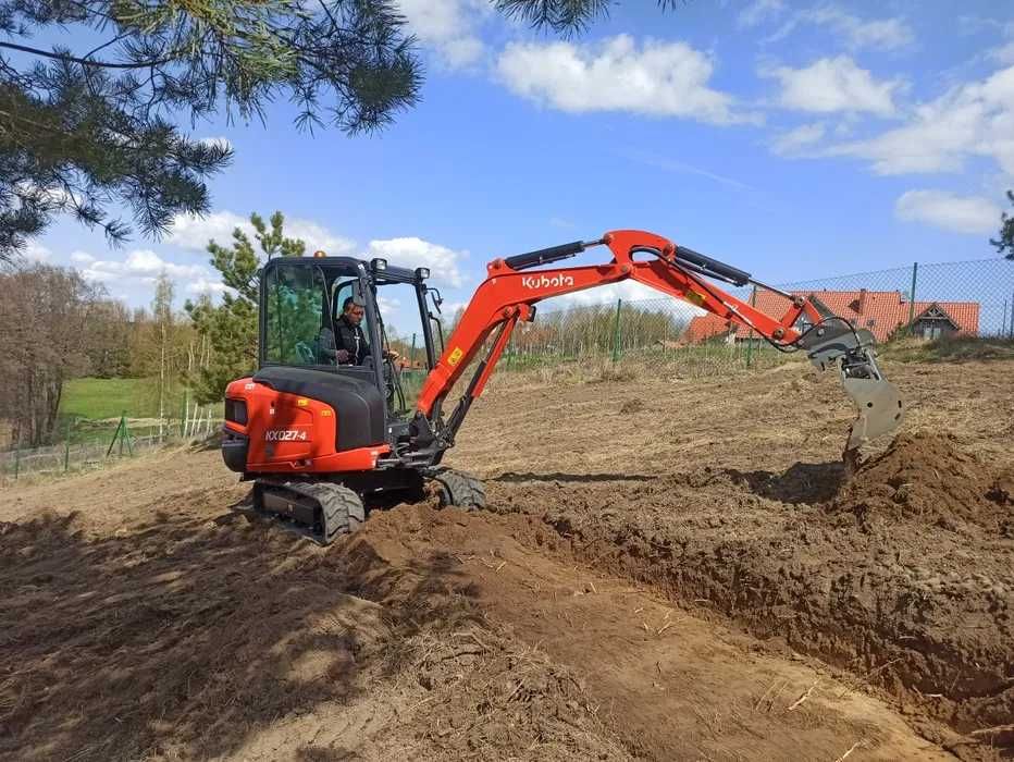 Usługi Koparko-ładowarką JCB, Mini-koparką Kubota 2,7 tony
