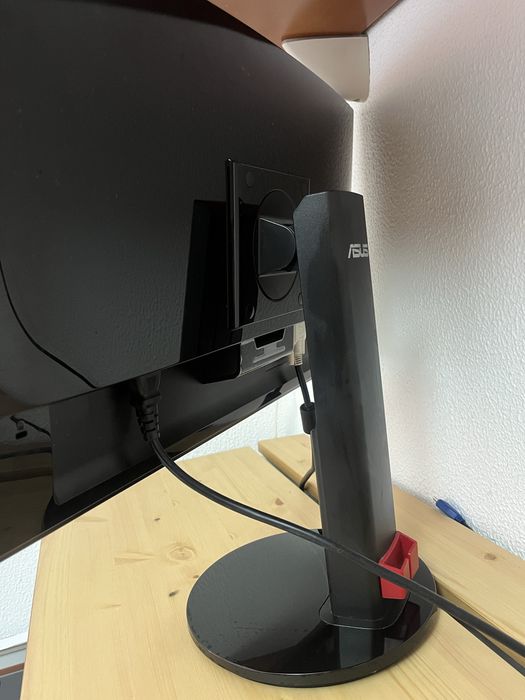 Monitor gaming 24” 144Hz (Full HD) ASUS VG248
