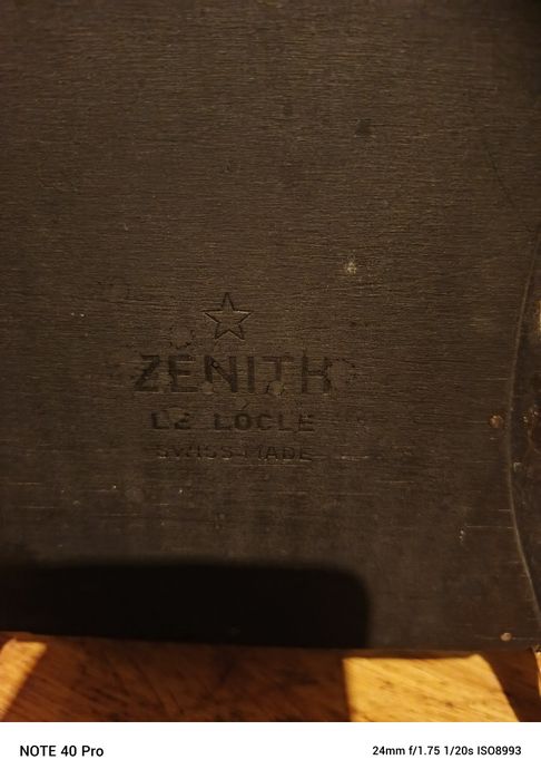 Zegar ścienny Zenith