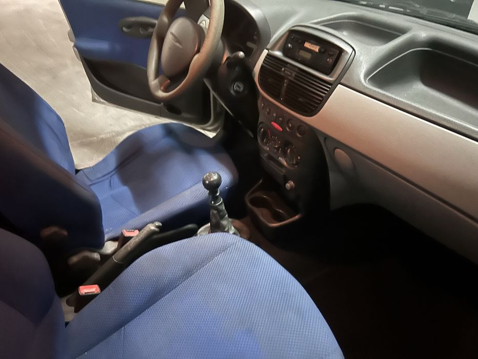 Fiat Punto 1.2 - Gasolina