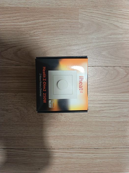 Dimmer Rotativo Z-Wave Heatit Z-Dim2 250W — Novo em Caixa