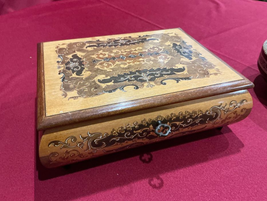 Caixa para joias musical com20x15 cm anúncios abaixo