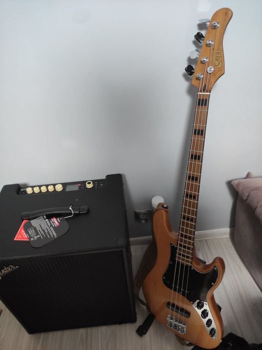 Prawie nowa gitara basowa cort gb 64 jj