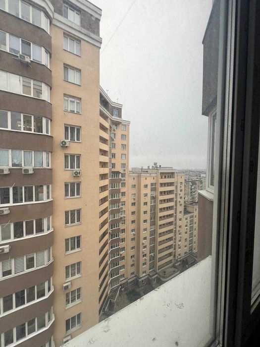 Простора двокімнатна  квартира 70 м.кв. ЖК "Авіа Квартал"