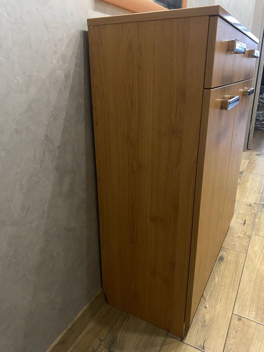 Продам комод з дзеркалом