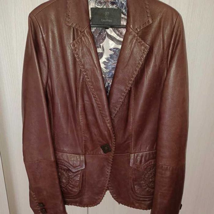 Casaco de senhora em pele genuína