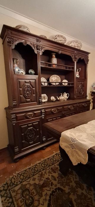 Móvel de sala de jantar, vintage (para doar).