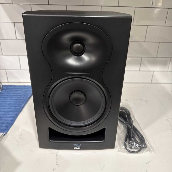 Студiйнi монiтори Kali Audio LP-6 V2 (ЦIНА ЗА ПАРУ)
