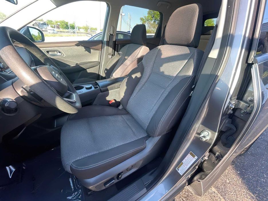 Nissan Rogue      2021