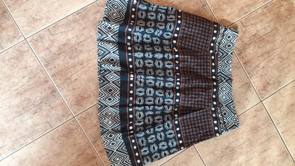 Jak nowa, letnia spódnica  Yessica C&A r.40