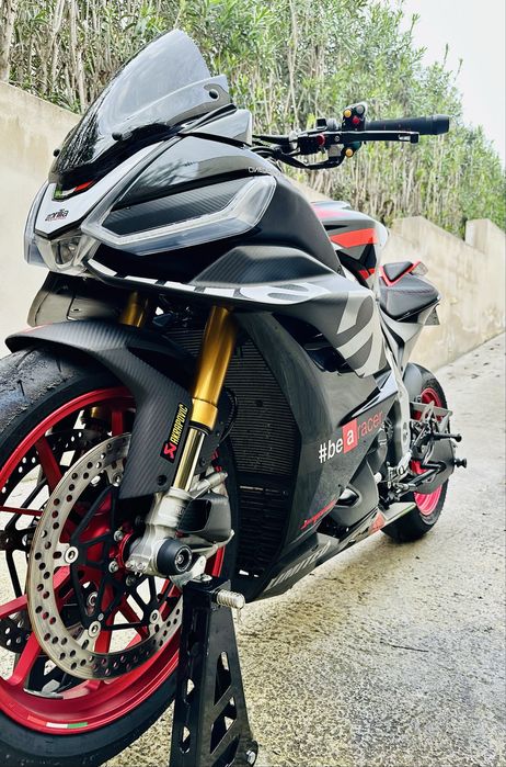 Aprilia Tuono/RSV4 Factory 1/1