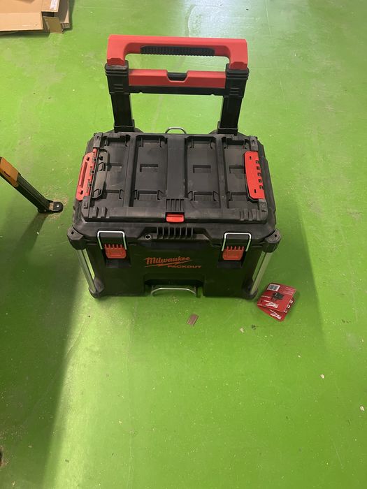 Milwaukee Packout Trolley box