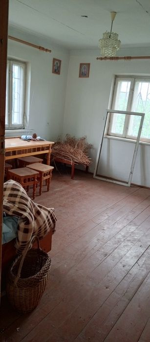 Продається садовий будинок і земельни ділянка Клузів