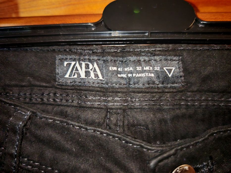 Calças Zara novas sem uso Eur42 pretas