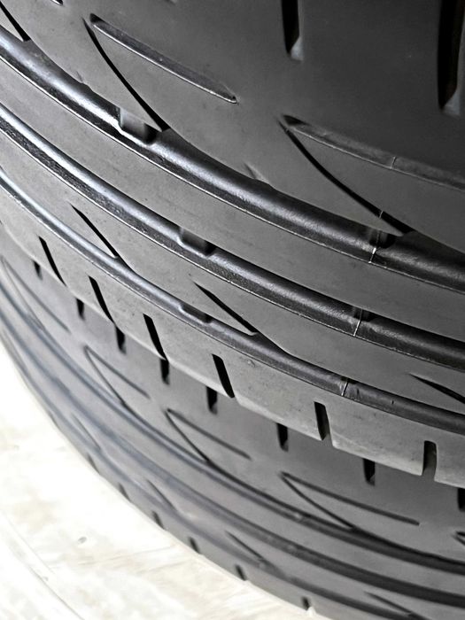 Pneus Bridgestone Potenza S001 - 245/35/18 - Como NOVOS
