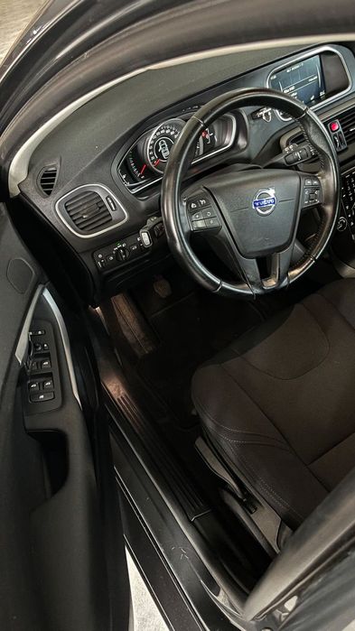 Volvo V40 D2