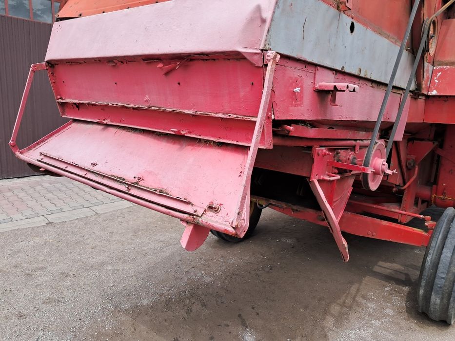 Sieczkarnia do kombajnu Massey Ferguson 520,525,620 i inne części