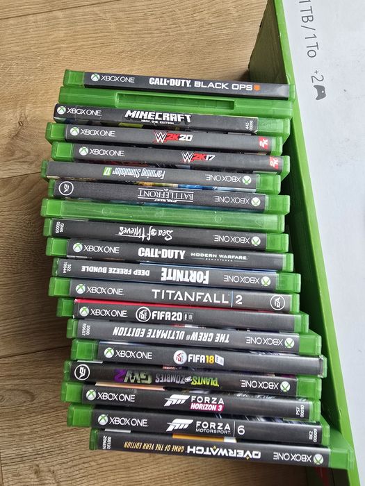 XBOX ONE 1TB  2 PADY 19 Gier.