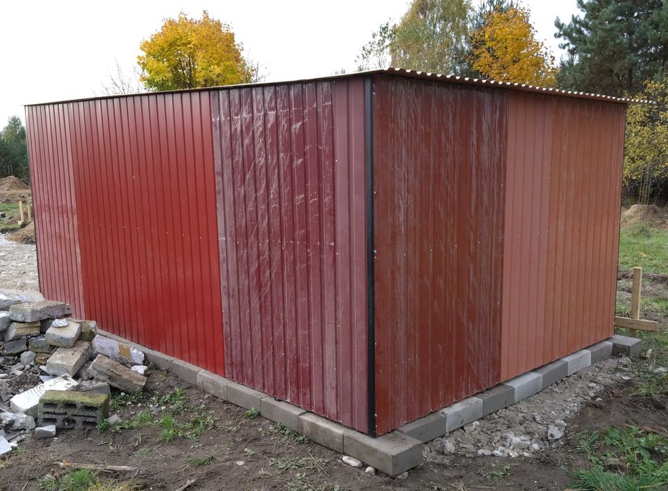 Garaż blaszak na budowę Wzmocniony garaż budowlany 3x5m
