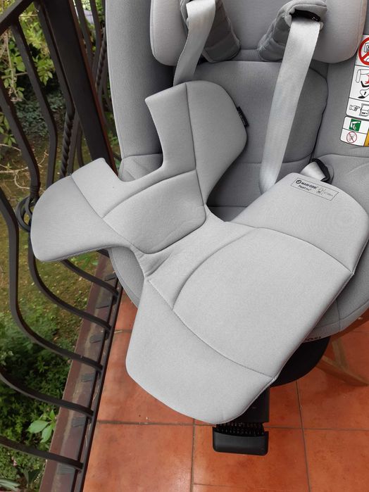 Fotelik Maxi Cosi Pearl Pro 2 i-Size z bazą Maxi Cosi FamilyFix 2