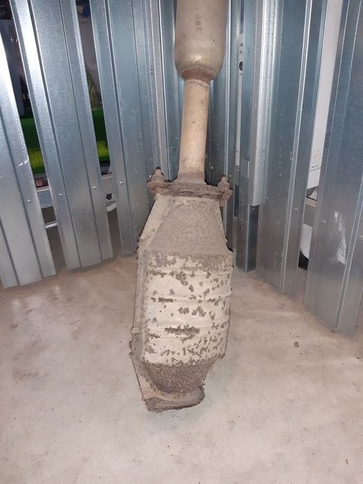 Katalizator OEM Nissan Micra K11 benzyna 1,3 Stan BDB, Pełny