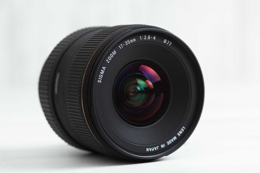 Sigma 17-35mm f/2.8-4 повнокадровий (Canon)