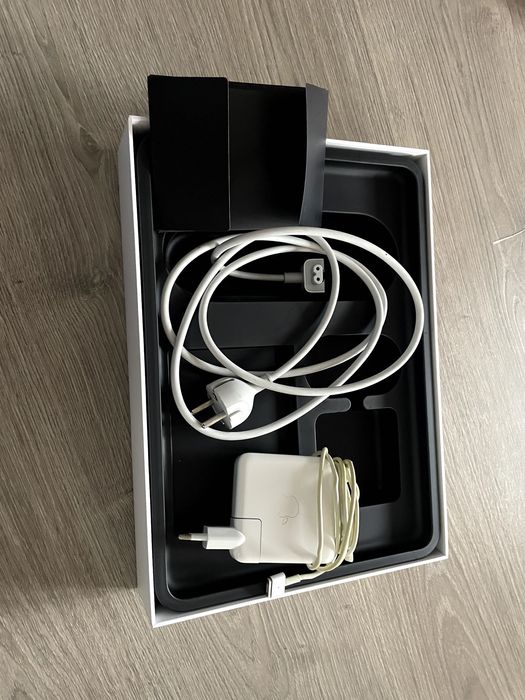 MacBook Pro Retina 13” (Final 2012) Intel i5 | 8GB RAM | SSD 500GB