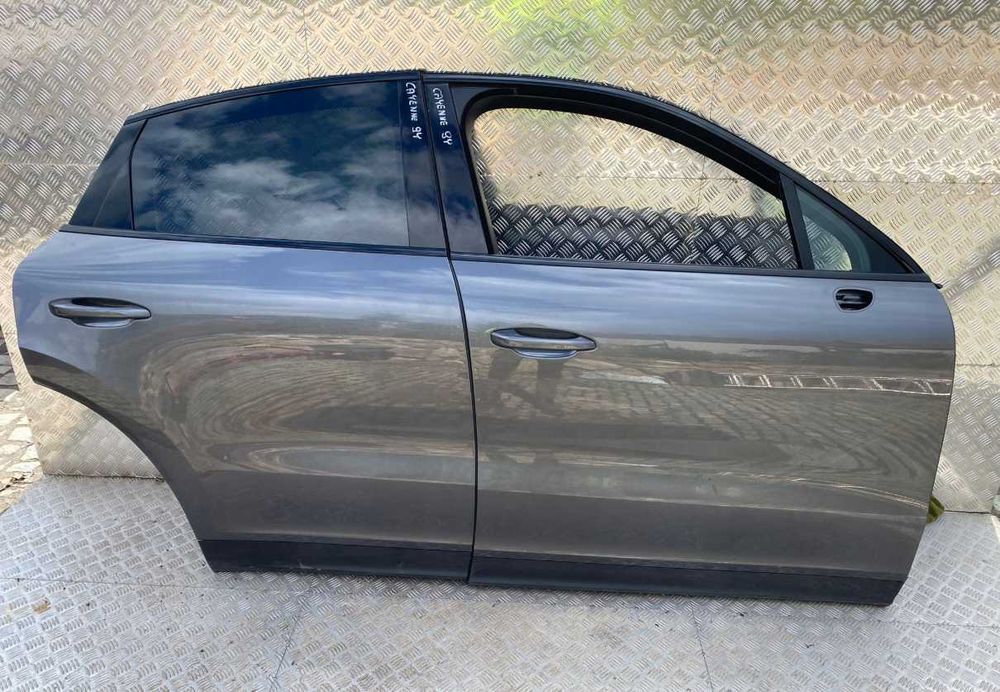 Двері на порш Porshe Macan Cayenne ліві праві передні задні