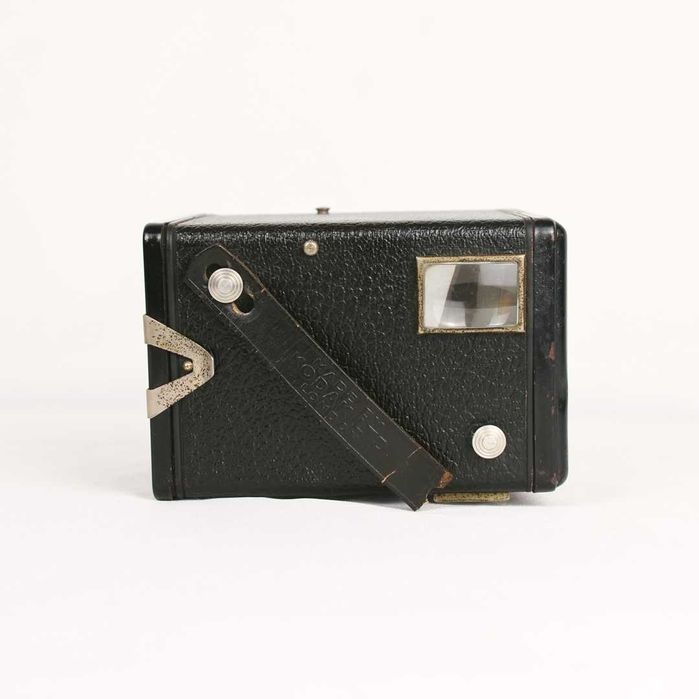 Máquina fotográfica Kodak Six-20 Brownie Model D