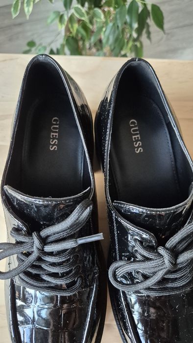Guess półbuty czarne 38