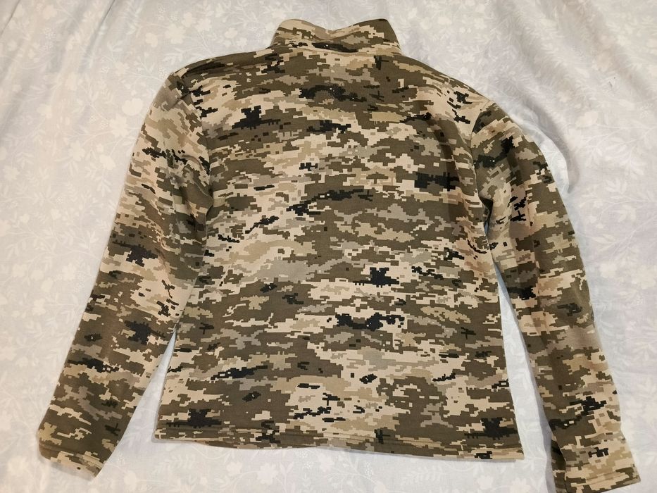 Комуфляжная теплая кофта,внутри флис