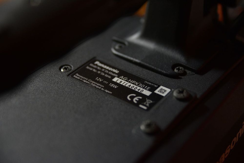 VENDO OU TROCO PANASONIC HPX 301E - 1.990,00€